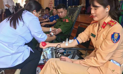 Hơn 200 đoàn viên, thanh niên hiến máu tại chương trình “Giọt hồng thanh niên”
