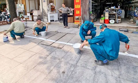 Hà Nội: Phường Thanh Xuân Bắc tiếp tục xử lý vi phạm, lập lại trật tự vỉa hè lòng đường
