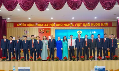 Công đoàn công ty Điện lực Lâm Đồng " Đổi mới - Dân chủ - Đoàn kết - Phát triển"