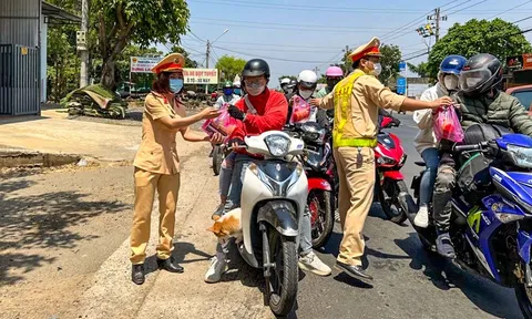 Ấm mãi trong lòng dân