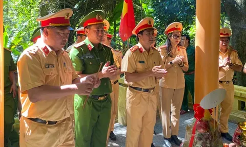 Phòng Cảnh sát giao thông – Công an tỉnh Quảng Bình tổ chức nhiều hoạt động ý nghĩa kỷ niệm 76 năm Ngày Thương binh – Liệt sĩ