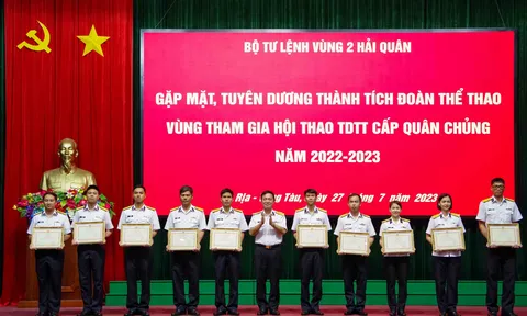 Vùng 2 Hải quân tổ chức gặp mặt, tuyên dương thành tích đoàn thể thao