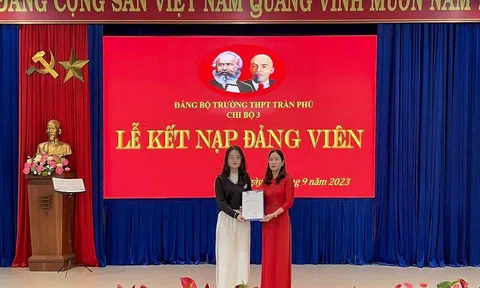 Đà Lạt: Phát triển Đảng viên học sinh THPT