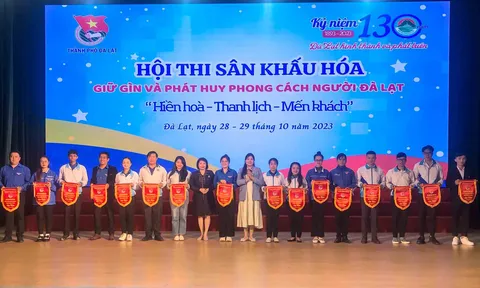 Hội thi sân khấu hoá về giữ gìn và phát huy phong cách người Đà Lạt