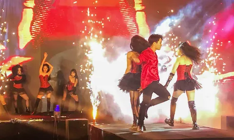 Sôi động Đại nhạc hội chào tân sinh viên chất lượng cao Melodies 2023 – “Những thanh âm ngân vang”