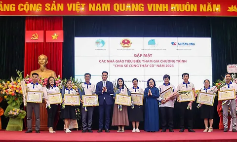 Vinh danh 58 giáo viên trong chương trình “Chia sẻ cùng thầy cô” năm 2023