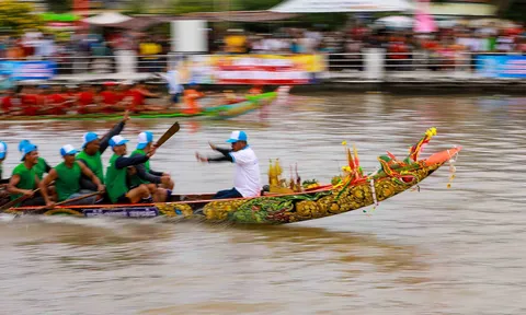 Đua ghe Ngo - Nghi thức tiễn thần truyền thống của người Khmer