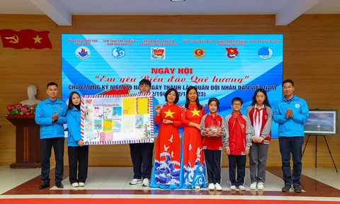 Hơn 560 học sinh tham gia hưởng ứng chương trình “ Xuân biên giới – Tết hải đảo”
