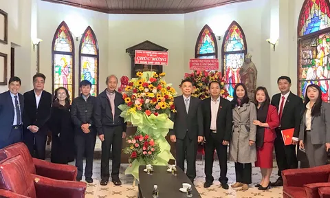 Lãnh đạo TP. Đà Lạt thăm, chúc mừng Lễ Giáng sinh năm 2023