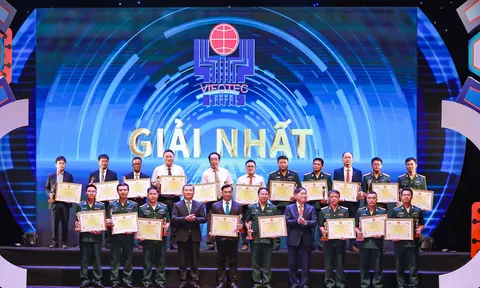 Trao giải Hội thi sáng tạo kỹ thuật toàn quốc lần thứ 17