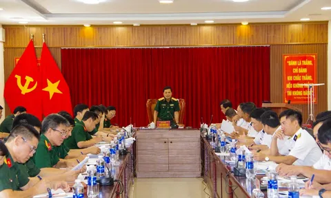 Tổng cục Kỹ thuật kiểm tra công tác Kỹ thuật của Vùng 2 Hải quân