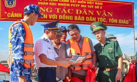 Cảnh sát biển đồng hành với đồng bào dân tộc, tôn giáo ở huyện Nghi Lộc, tỉnh Nghệ An