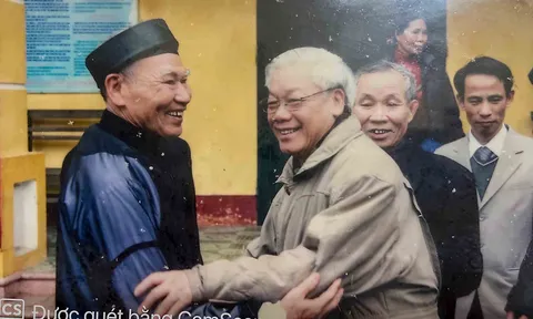 Chi hội trưởng Hội người cao tuổi thôn Lại Đà vinh dự được Tổng Bí thư về mừng thọ