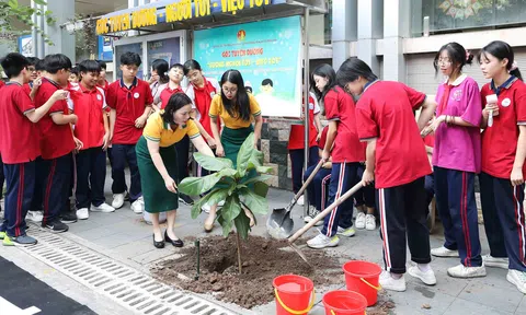 Tri ân thầy cô món quà từ Trường Sa