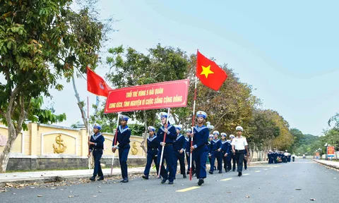 Bộ đội Hải quân  Vùng 5 hưởng ứng “Ngày vì môi trường Phú Quốc”