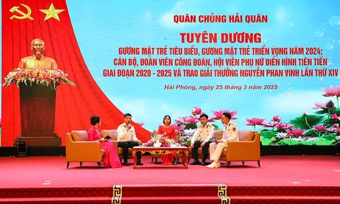 Tuyên dương gương điển hình tiên tiến và trao Giải Nguyễn Phan Vinh