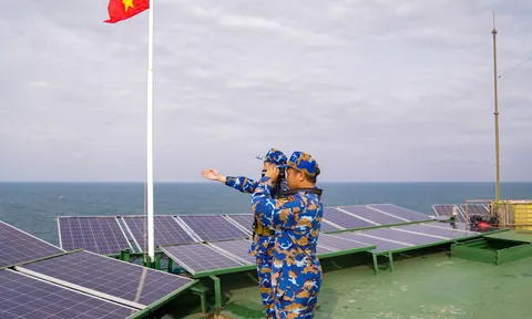 Cán bộ, chiến sĩ nhà giàn DK1, tàu trực hướng về Đại hội