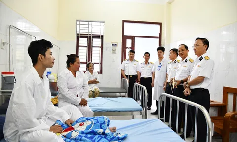 Bộ Tư lệnh Vùng 5 Hải quân tri ân các gia đình chính sách
