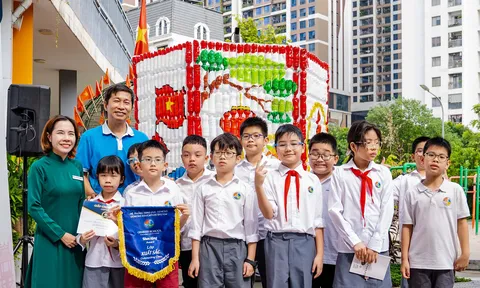 Ngọn đèn gửi ra khơi xa