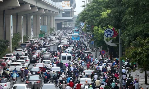 Vì sao gần đây Hà Nội tắc đường đột biến?