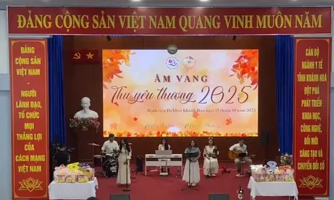 Âm vang tuổi 18 - Những trái tim trẻ gieo mầm yêu thương giữa bệnh viện Khánh Hòa
