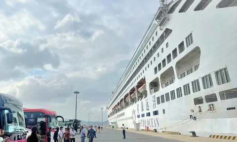 Khánh Hòa đón tàu biển quốc tế Piano Land - Dấu ấn tươi mới của du lịch biển Nha Trang