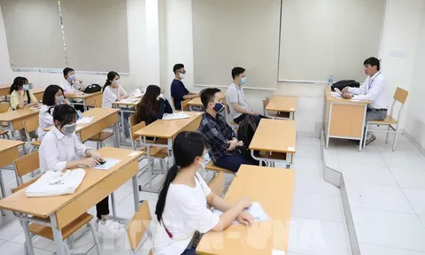 Hơn 1 triệu sĩ tử có mặt làm thủ tục dự thi tốt nghiệp THPT 2024