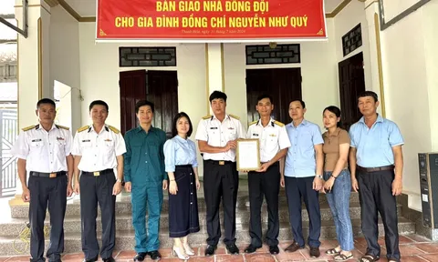 Bộ Tư lệnh Vùng 5 Hải quân bàn giao “Nhà đồng đội”