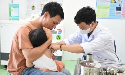 Số ca mắc tăng cao, TP Hồ Chí Minh công bố dịch sởi trên toàn thành phố
