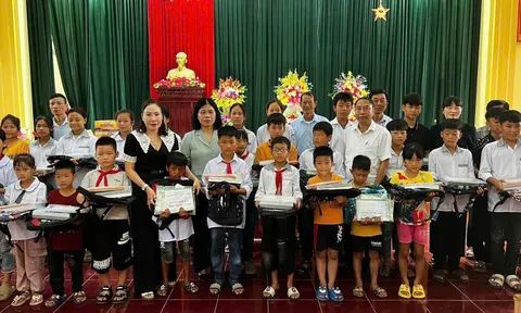 Chương trình Kết nối những vòng tay – chủ đề "Tết cho trẻ em nghèo"