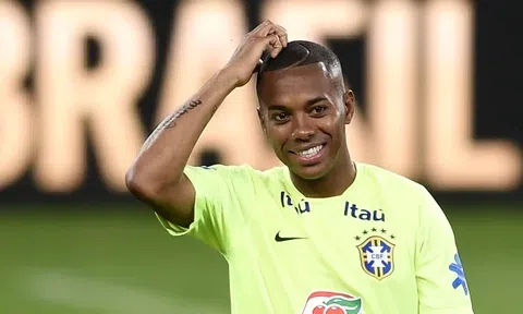 Bất ngờ cuộc sống trong ‘song sắt’ của huyền thoại bóng đá Brazil Robinho