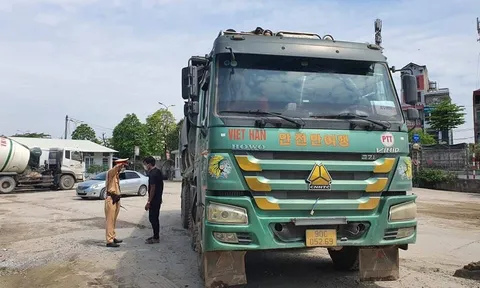 CSGT Hà Nội chủ động thay đổi phương thức tuần lưu chặn bắt xe quá tải