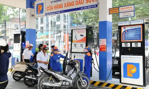 Giá xăng dầu lại tăng mạnh sau 3 lần giảm liên tiếp