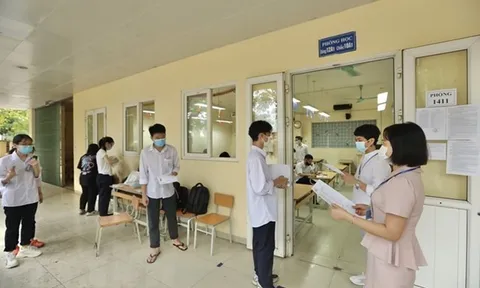 Thi tốt nghiệp THPT 2022: Thí sinh nào được miễn thi ngoại ngữ?