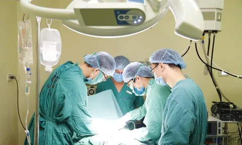 Công nghệ càng cao, y đức càng phải sáng