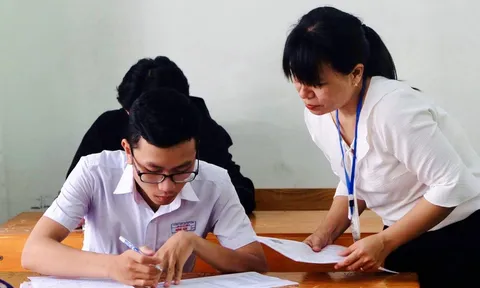 Hôm nay 4/5 thí sinh đăng ký dự thi tốt nghiệp THPT theo hình thức trực tuyến