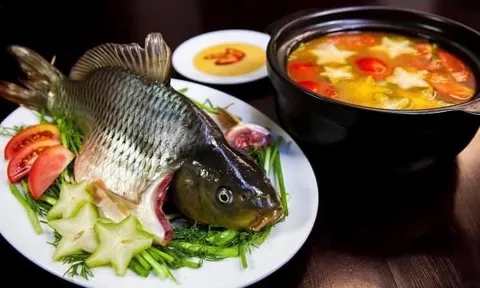 Canh cá dấm dân dã mà ngọt chua, ngon miệng