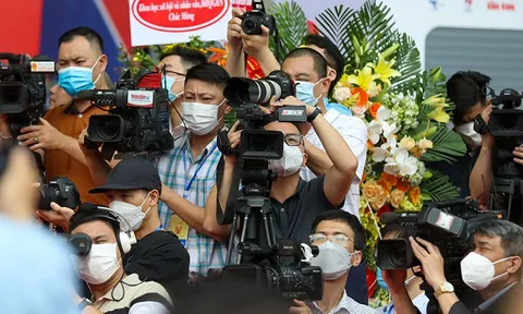 Nâng cao đạo đức cách mạng, quét sạch chủ nghĩa cá nhân theo tư tưởng, đạo đức, phong cách Hồ Chí Minh tại các cơ quan báo chí