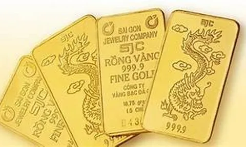 Giá vàng hôm nay 18/5: USD lao dốc, vàng biến động nhẹ