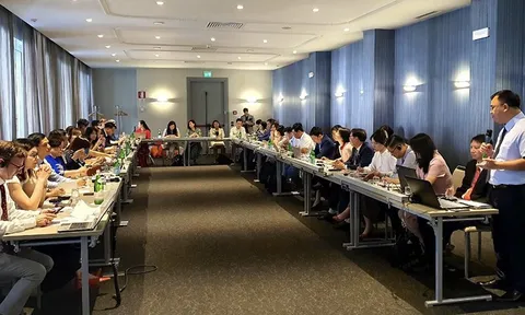 Sinh viên tốt nghiệp và thị trường lao động