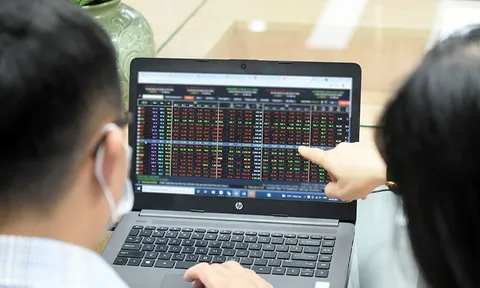Cảnh báo thủ đoạn mời gọi đầu tư chứng khoán trái phép
