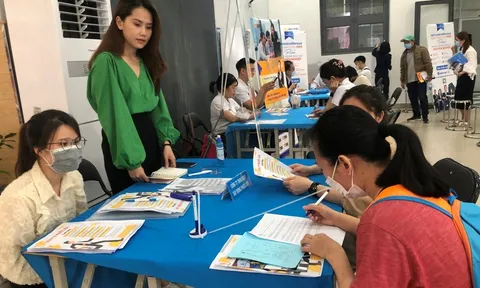 Lương chục triệu đồng/tháng vẫn "đỏ mắt" tìm lao động