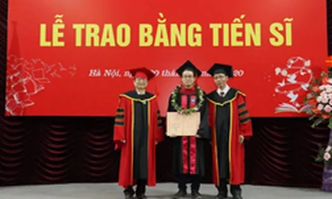 Thứ trưởng Bộ GD-ĐT: "Làm tiến sĩ" thay vì "học tiến sĩ"