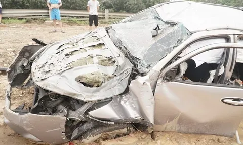 Tai nạn kinh hoàng trên cao tốc Đại lộ Thăng Long