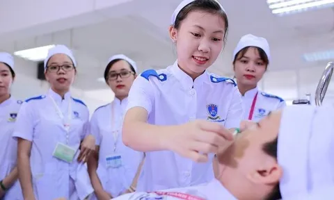 Bác sỹ Nha khoa - Ngành học được xếp vào nhóm ngành lương cao nhưng thi vào cực khó