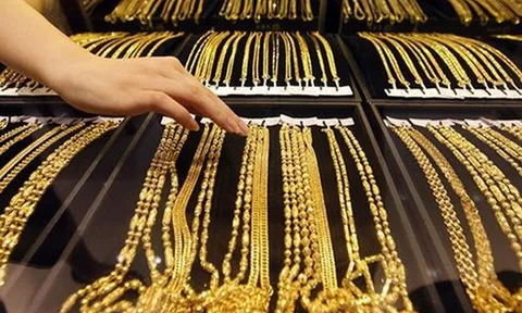 Giá vàng hôm nay 30/6: Vàng lao dốc