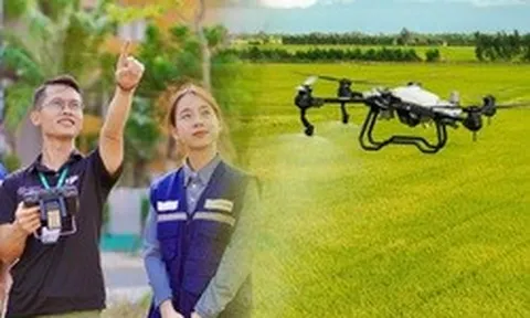 Chàng trai kỹ sư đưa máy bay phun thuốc trừ sâu "phủ" khắp các cánh đồng Việt Nam