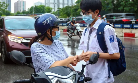 Dự báo thời tiết ngày 9/7: Hà Nội sáng nay có lúc có mưa rào và giông.
