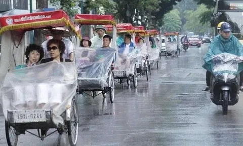 Dự báo thời tiết ngày 15/7: Hà Nội giảm mưa, trưa oi nóng