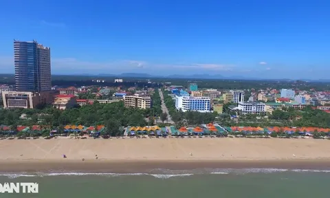 Di dời hơn 220 ki ốt, nhà nghỉ dưỡng trên bãi biển đẹp nhất miền Trung
